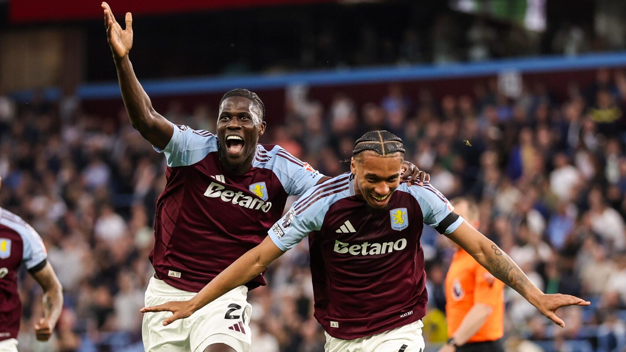 Aston Villa vence Tottenham com autoridade