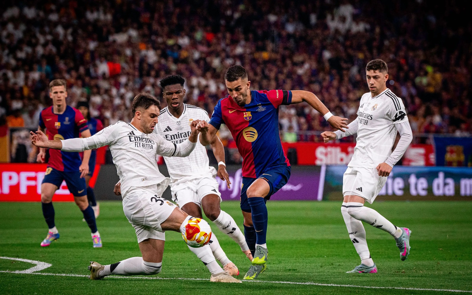 Barcelona e Real Madrid decidem o título em LaLiga