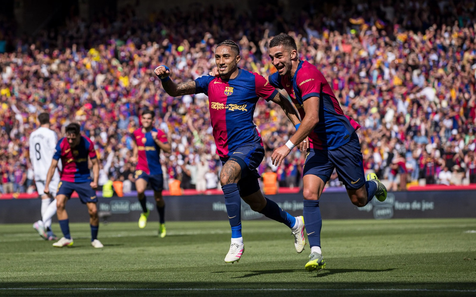 Barcelona fica perto do título da LaLiga