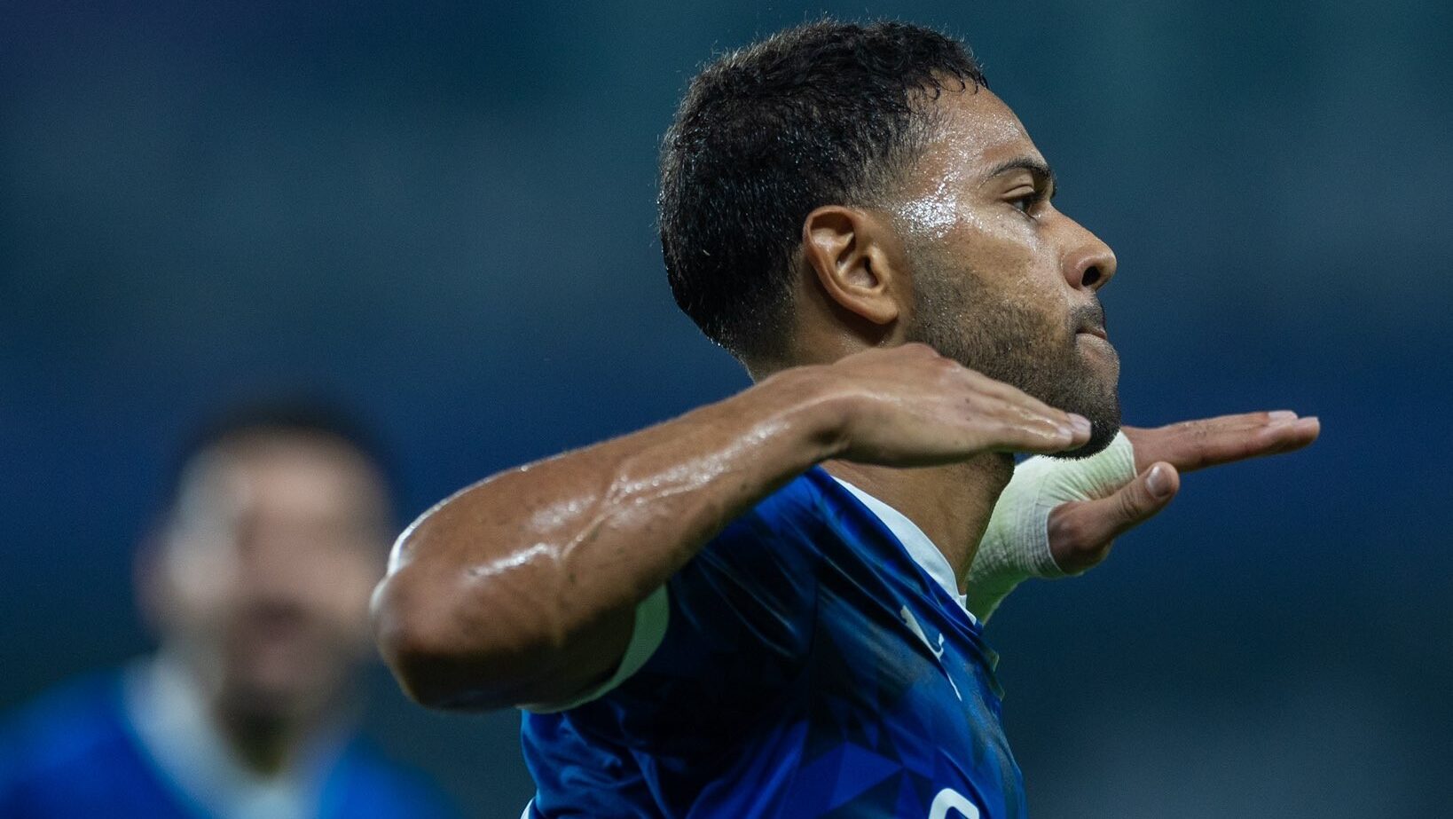 Renan Lodi em atuação pelo Al-HIlal
