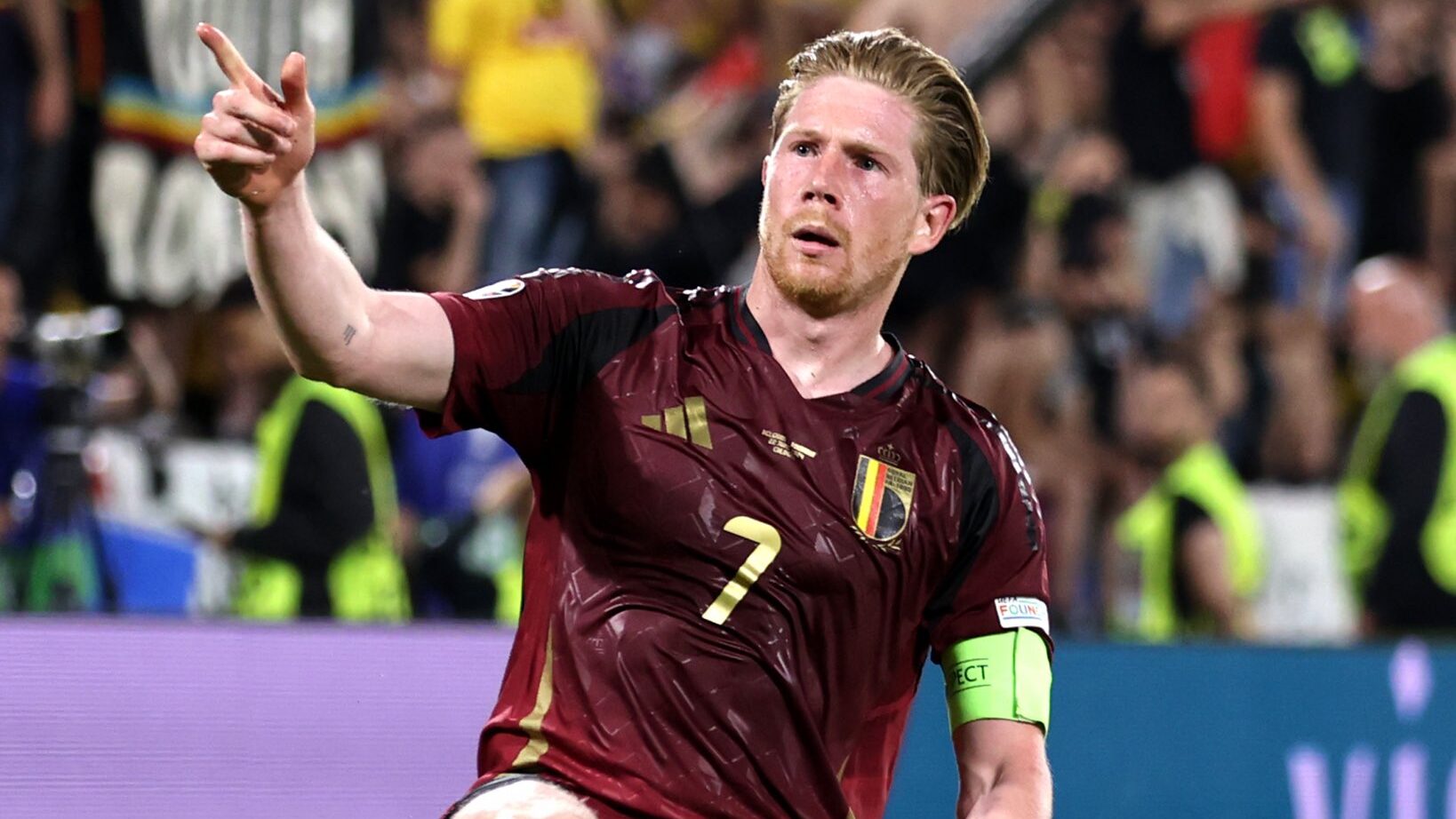 Kevin De Bruyne é anunciado pelo Napoli