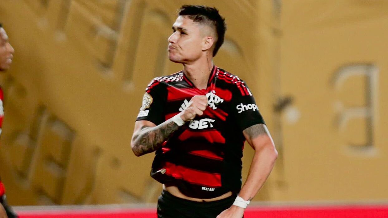 Flamengo vence na estreia do Mundial