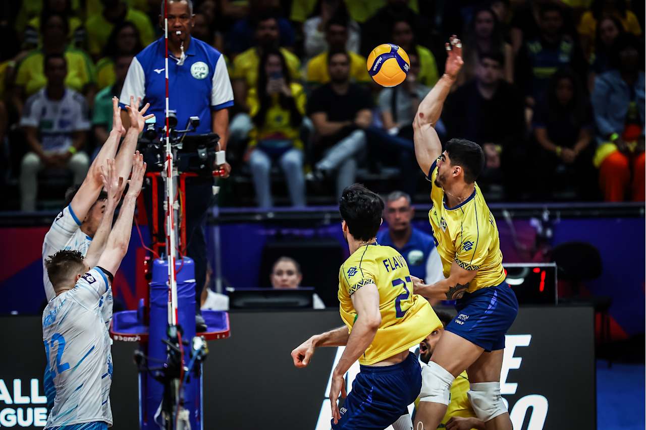 Brasil tem grande atuação e quebra invencibilidade da Eslovênia na VNL