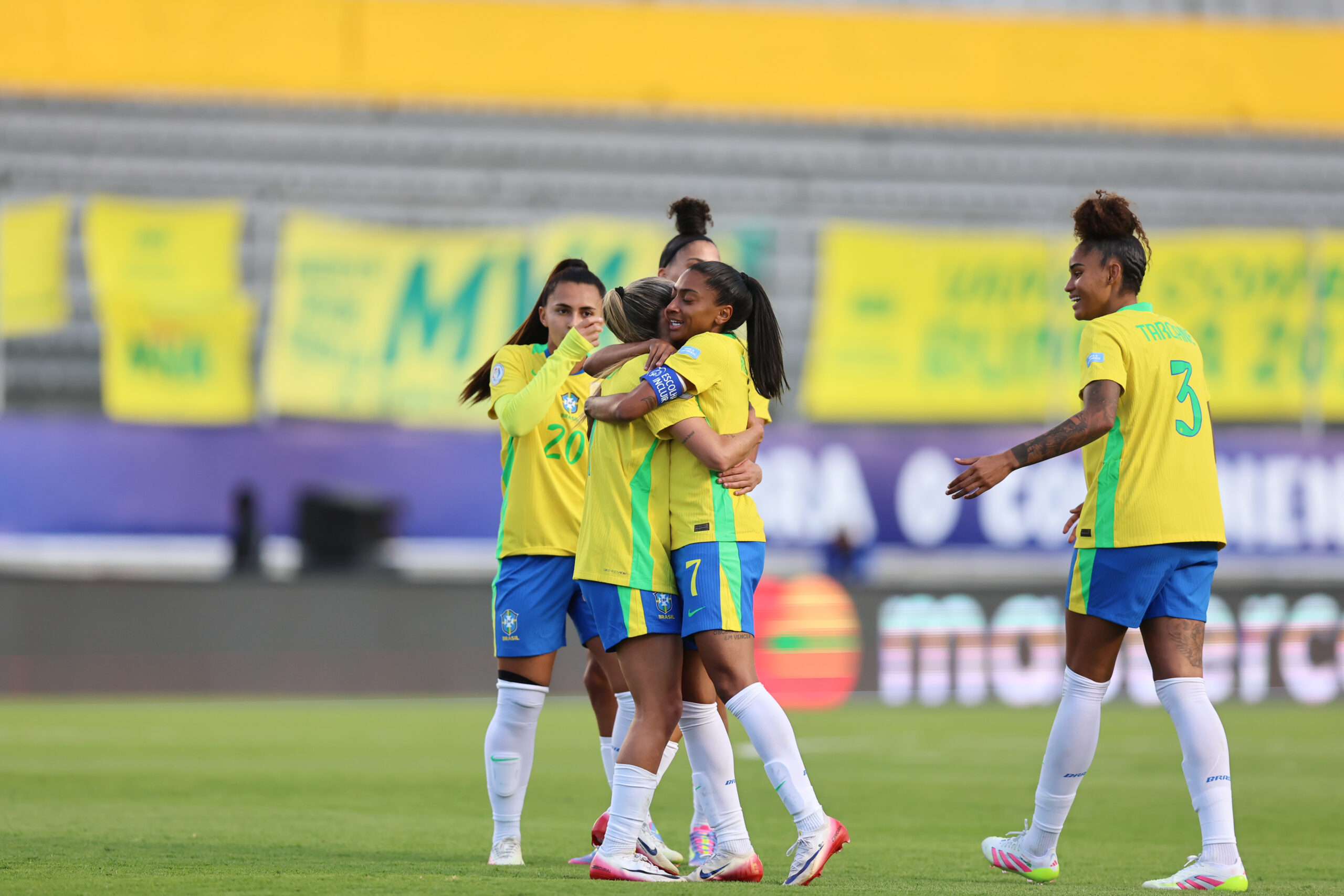 Kerolin lidera atuação segura e Brasil segue invicto na Copa América Feminina
