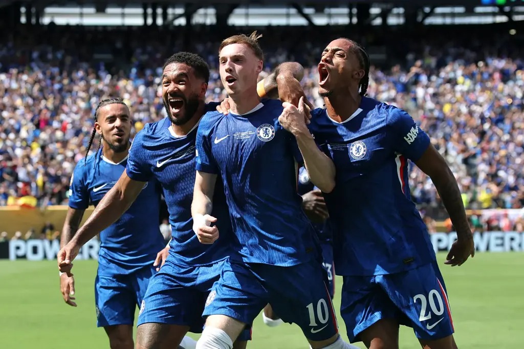 Chelsea impõe jogo ao PSG e conquista o Mundial com vitória marcante que encerra longo jejum