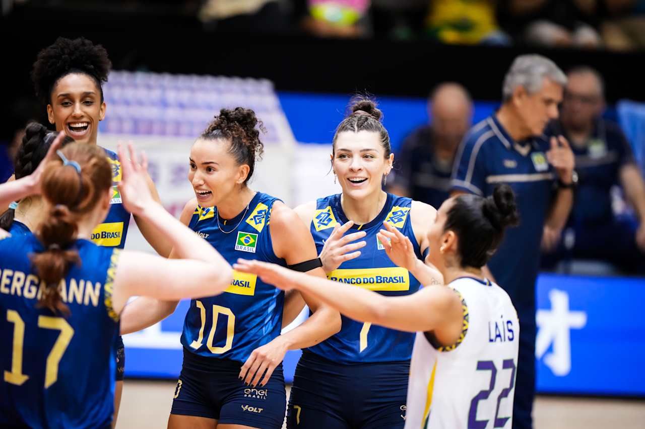 Brasil vence Bulgária, garante vaga na fase final da VNL e lidera classificação