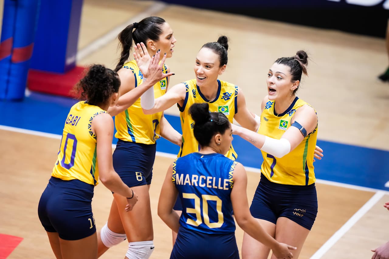 Brasil dá show contra Japão, vence com autoridade e assume a ponta da VNL