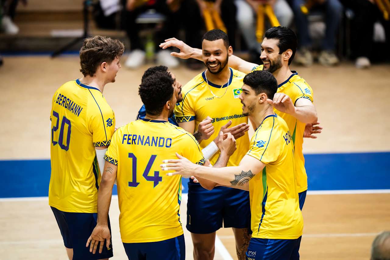 Brasil bate Japão em Chiba e garante vaga antecipada na fase final da VNL