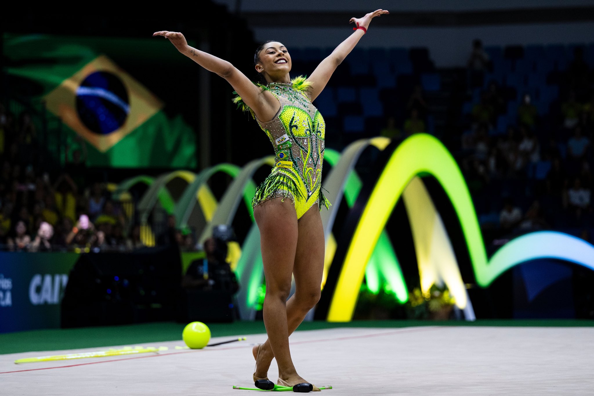 Brasil faz história com duas finalistas no Mundial de Ginástica Rítmica
