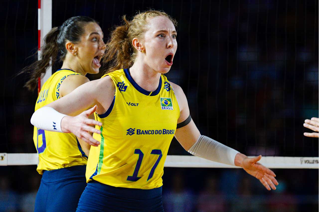 Brasil vence Porto Rico e avança invicto às oitavas do Mundial de Vôlei