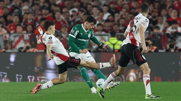 Palmeiras defende tabu e mira vaga na semifinal da Libertadores