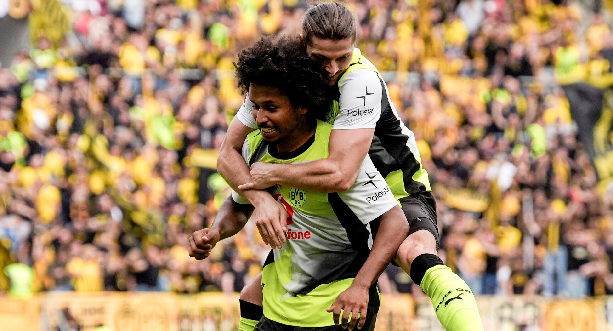 Borussia Dortmund derrota Mainz fora de casa e segue na cola do Bayern na Bundesliga