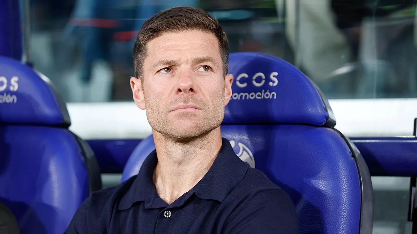 De promissor a histórico, Xabi Alonso desafia marca de Luxemburgo no Real Madrid
