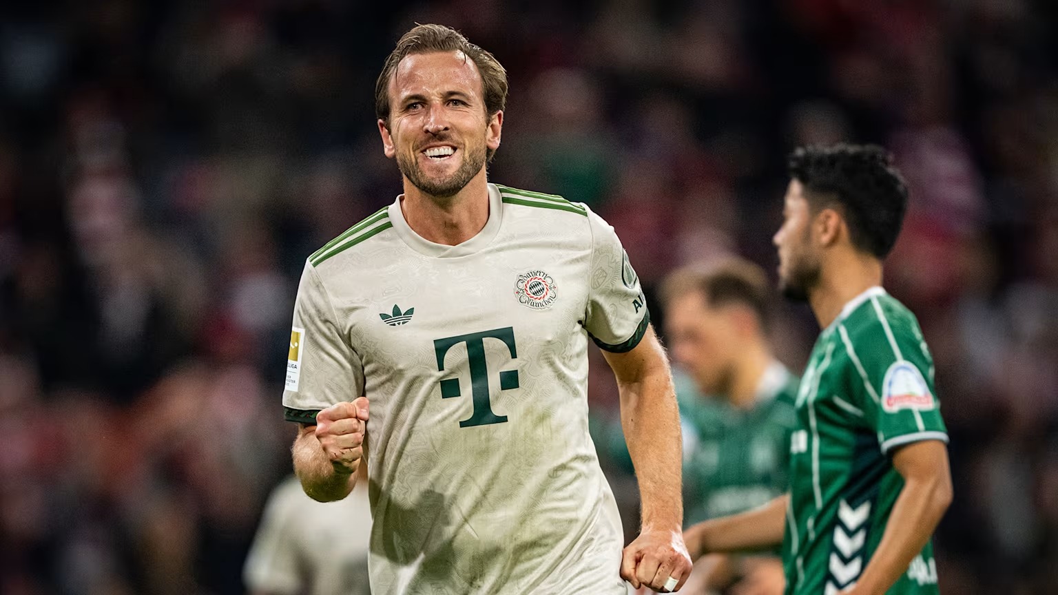 Harry Kane entra para a história com 100 gols e Bayern mantém campanha perfeita na Bundesliga