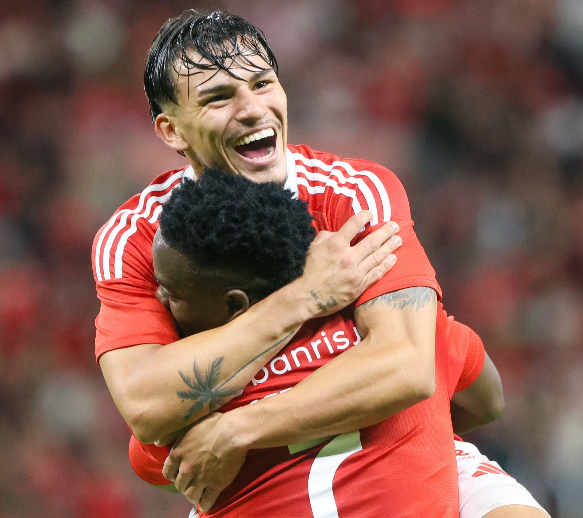 Inter bate Sport e ganha fôlego na reta final do Brasileirão