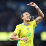 Brasil derrota Inglaterra com brilho e resistência em amistoso
