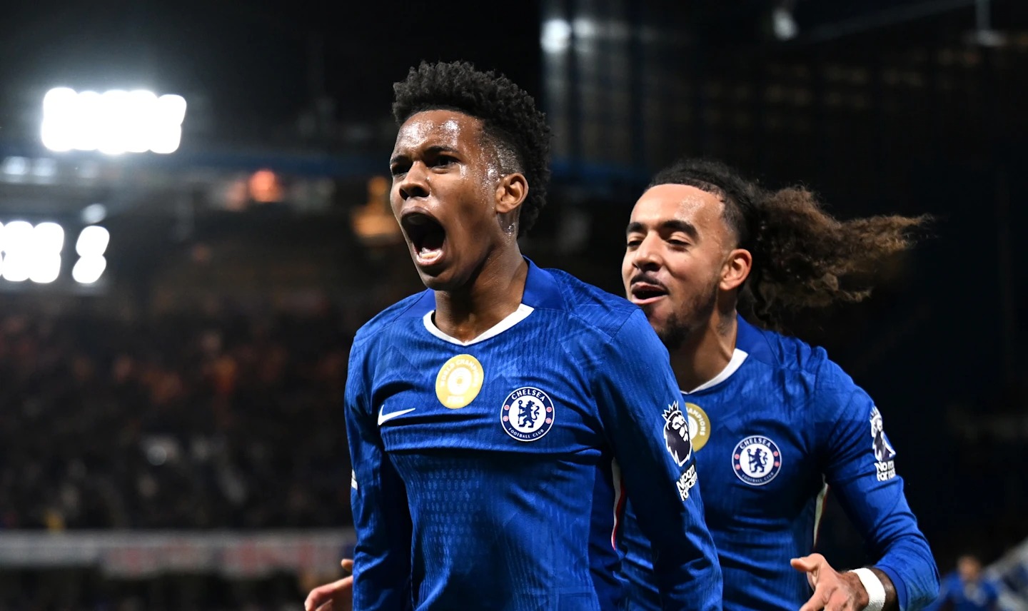 Estevão decide nos acréscimos e dá vitória ao Chelsea sobre Liverpool em Stamford Bridge