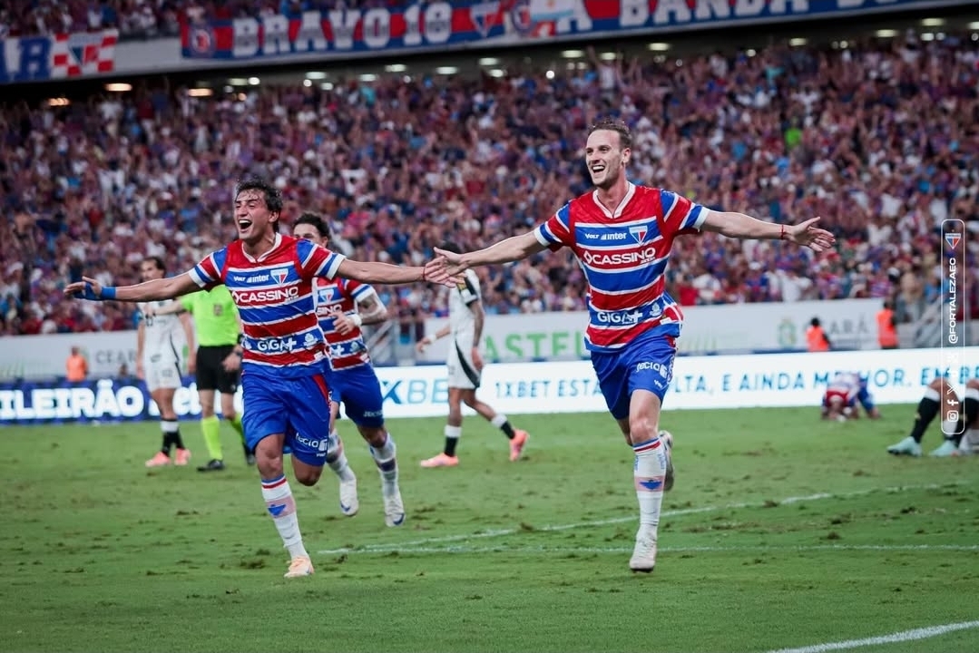 Fortaleza vence Atlético-MG e segue vivo pela permanência