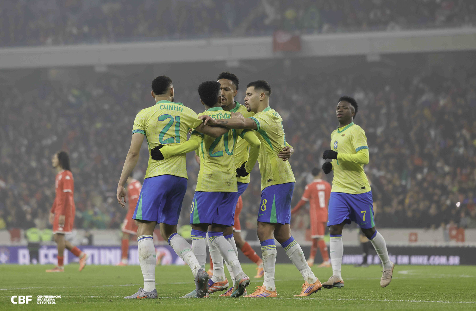 Brasil bate na trave da virada e fica no empate com a Tunísia