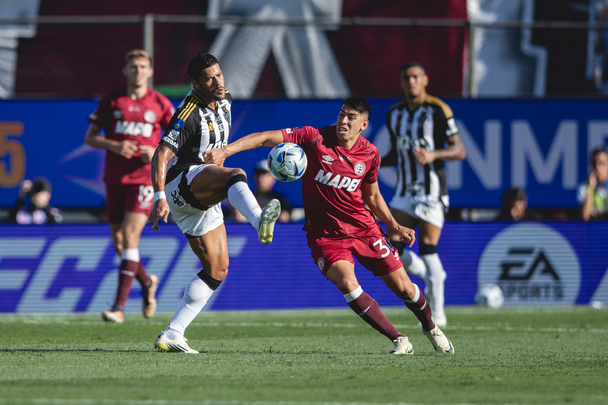 Lanús vence nos pênaltis, frustra Atlético-MG e conquista sua segunda Sul-Americana