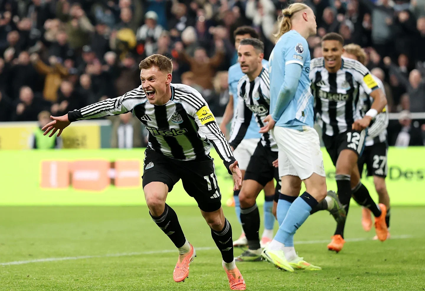 Com dois gols de Barnes, Newcastle impõe nova derrota ao Manchester City na PL