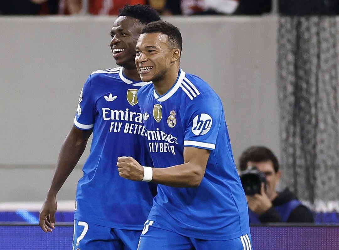 Mbappé brilha com quatro gols, e Real Madrid vence Olympiacos pela Champions