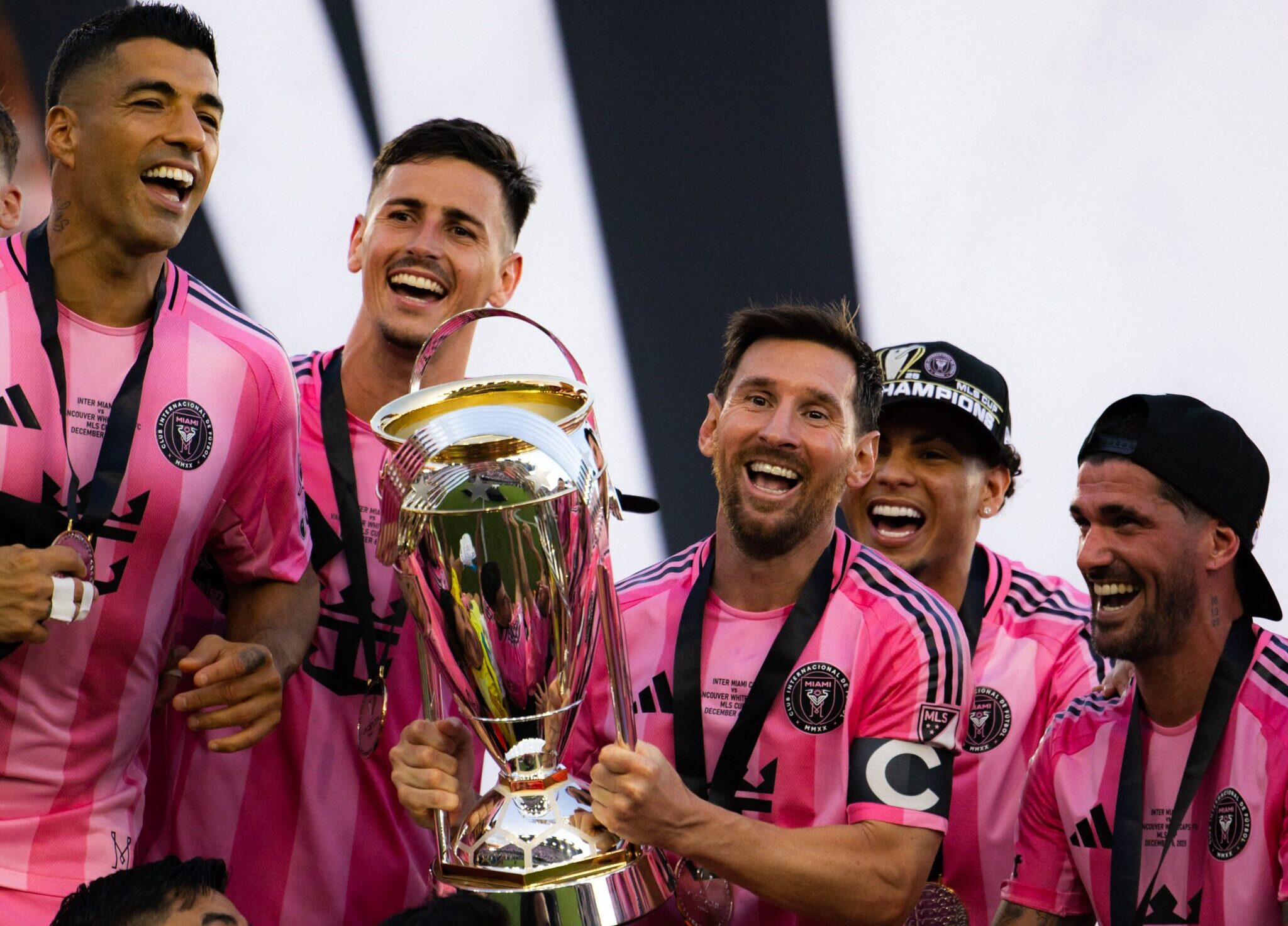 Messi comanda virada, quebra recordes e leva o Inter Miami à primeira MLS Cup