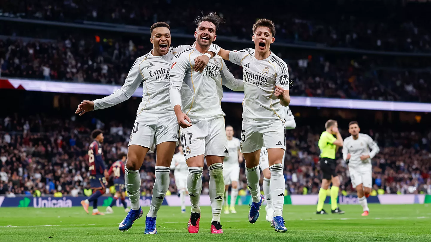 Sob vaias, Real Madrid vence Levante e segue na cola da liderança