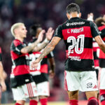 Jogadores do Flamengo celebram gol marcado por Lucas Paquetá diante do Santos (Gilvan de Souza/Flamengo)
