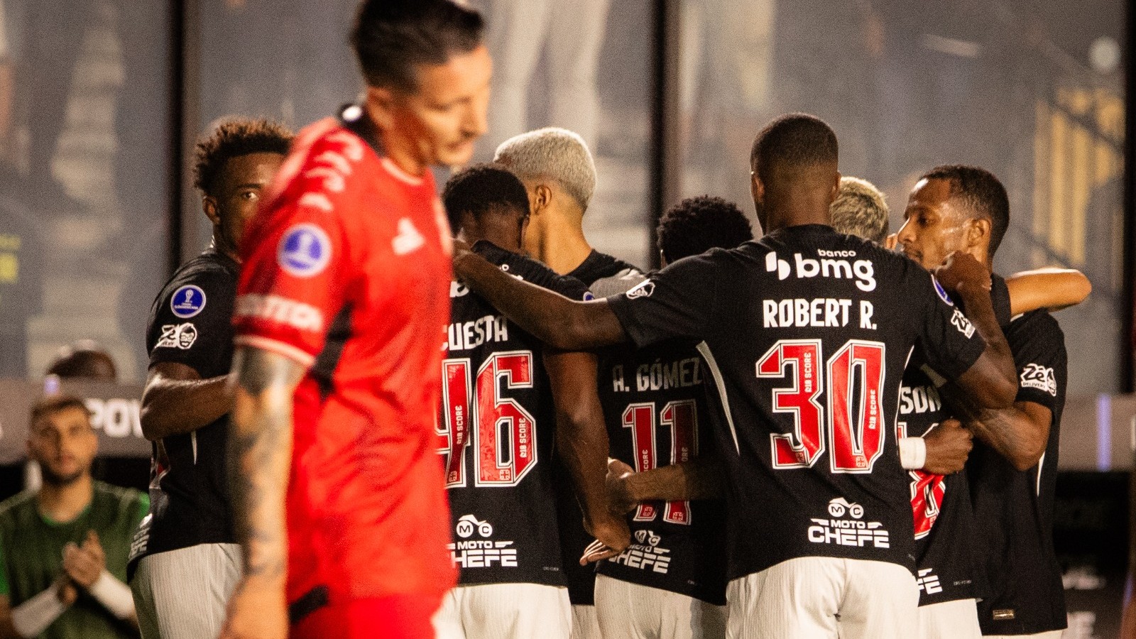 Jogadores do Vasco comemoram gol marcado contra o Barracas Central (Dikran Sahagian/Vasco)