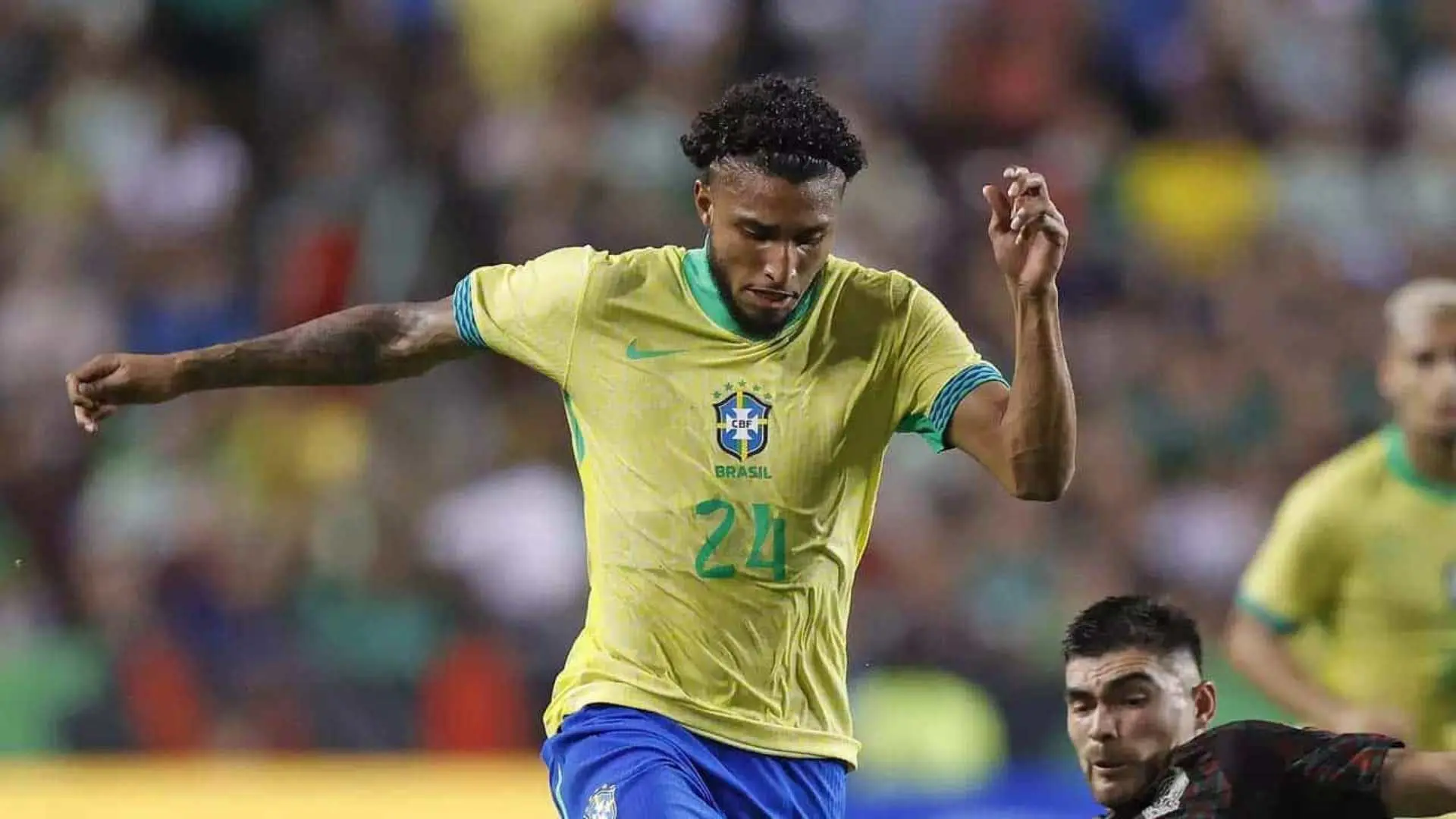 Ederson defendendo as cores da Seleção Brasileira contra o México em 2024 (Rafael Ribeiro/CBF)