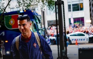 Cristiano Ronaldo troca farpas com jornalista brasileiro antes de partida da Copa do Mundo