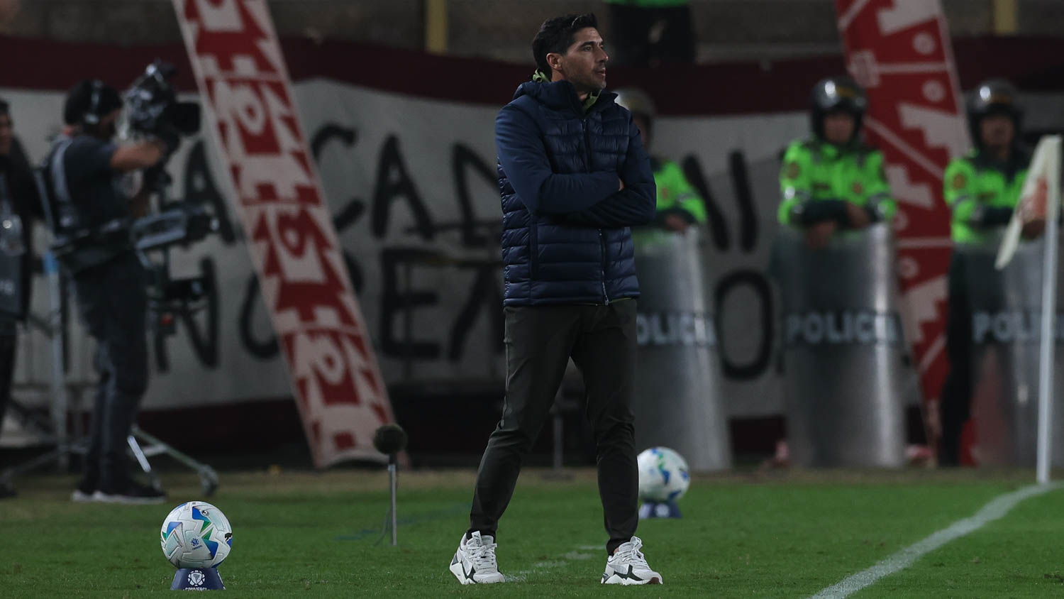 Técnico Abel Ferreira no jogo da CONMEBOL Libertadores: Universitario-PER x Palmeiras