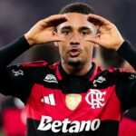 Samuel Lino comemorando o gol da vitória. Foto / Flamengo