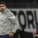 Abel Ferreira no duelo Palmeiras x Botafogo. Foto/Palmeiras