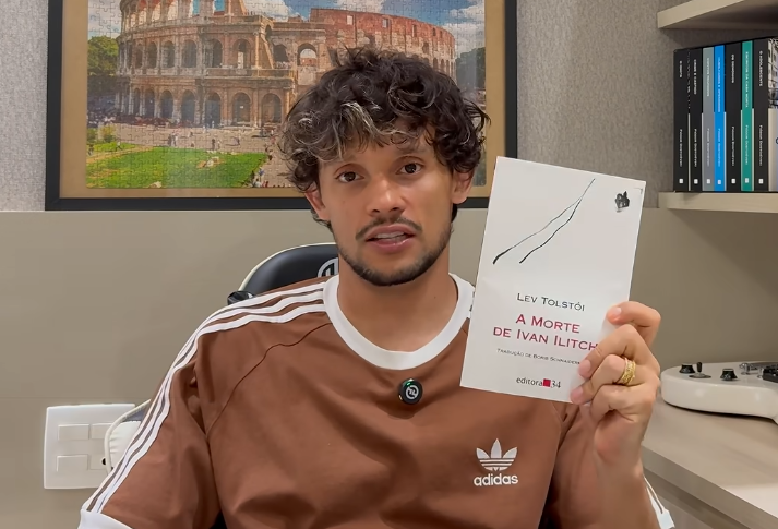 Gustavo Scarpa em seu canal no Youtube. Foto/Canal do Scarpinha