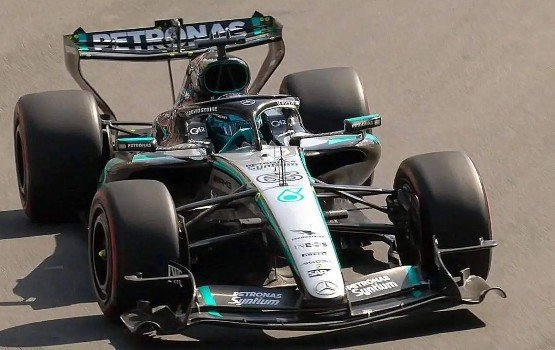 George Russell lidera TL2 do GP do Azerbaijão de Fórmula 1