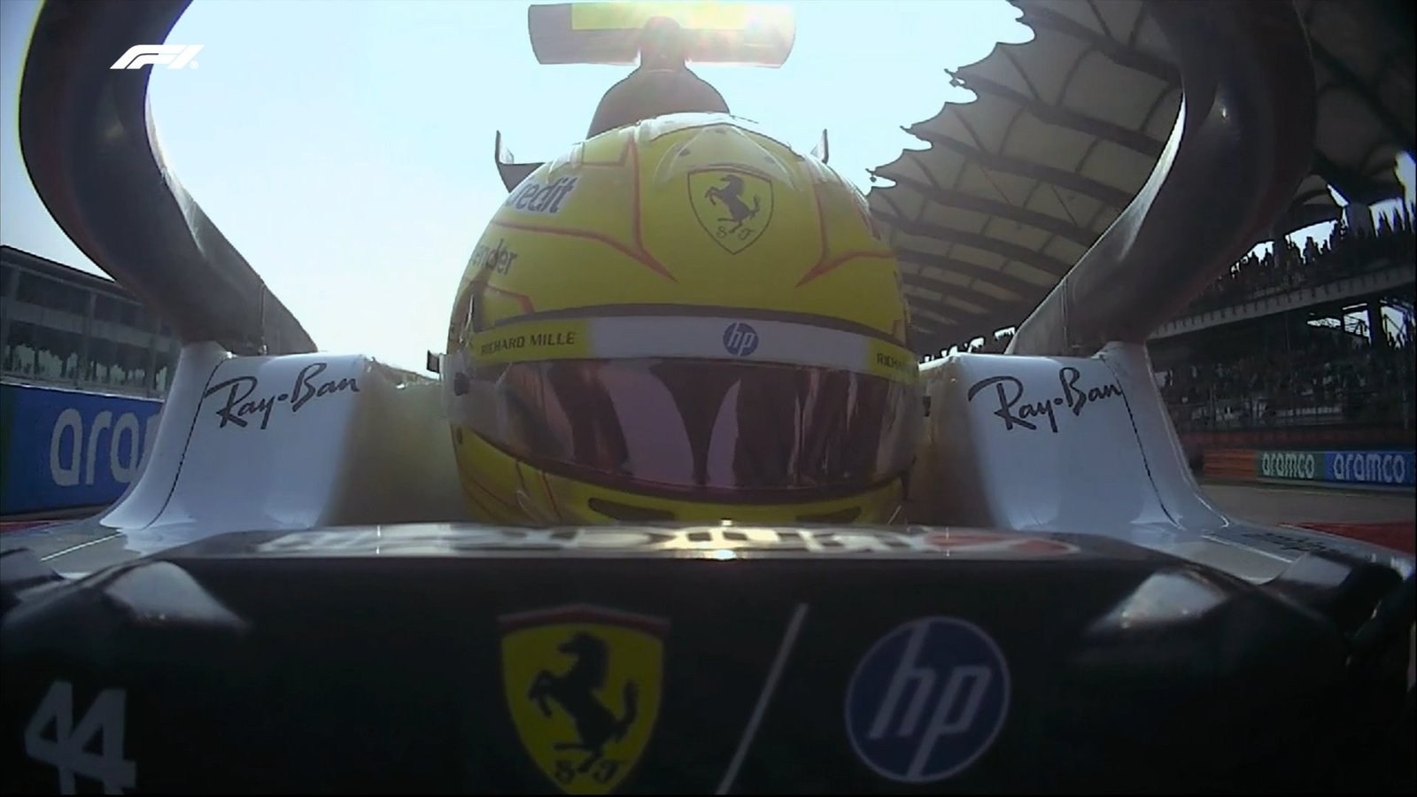 Hamilton destaca trabalho de sua equipe após garantir P2 no GP do Bahrein: "Perfeito"